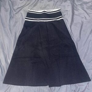 Elegant SANDRO PARIS Black Skirt with White Trim
